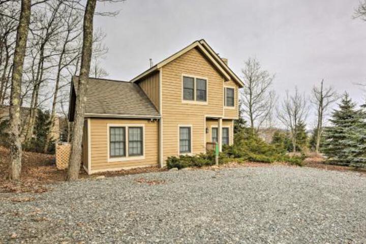 Tannersville Home W / Deck View 1 Mile To Camelback - thumb 6