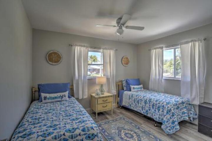 Updated St. James City Home On Canal W / Pool & Dock - thumb 3