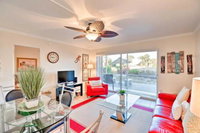 Longboat Key Condo with Lanai Walk to Beach  Shops