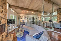 Cabin w / Mtn Views 2 Mi. to Town  Lake Arrowhead