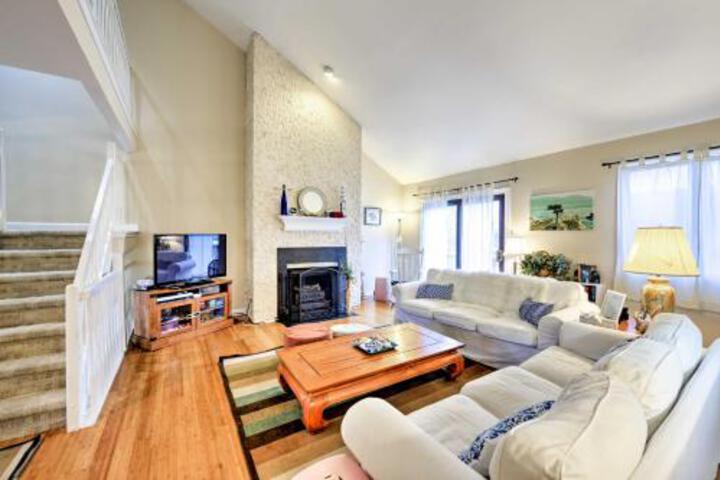 Brigantine Beach Block Townhome W / 3 Balconies! - thumb 5