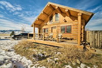10 Acre Yellowstone Cabin w / Stunning Mtn View