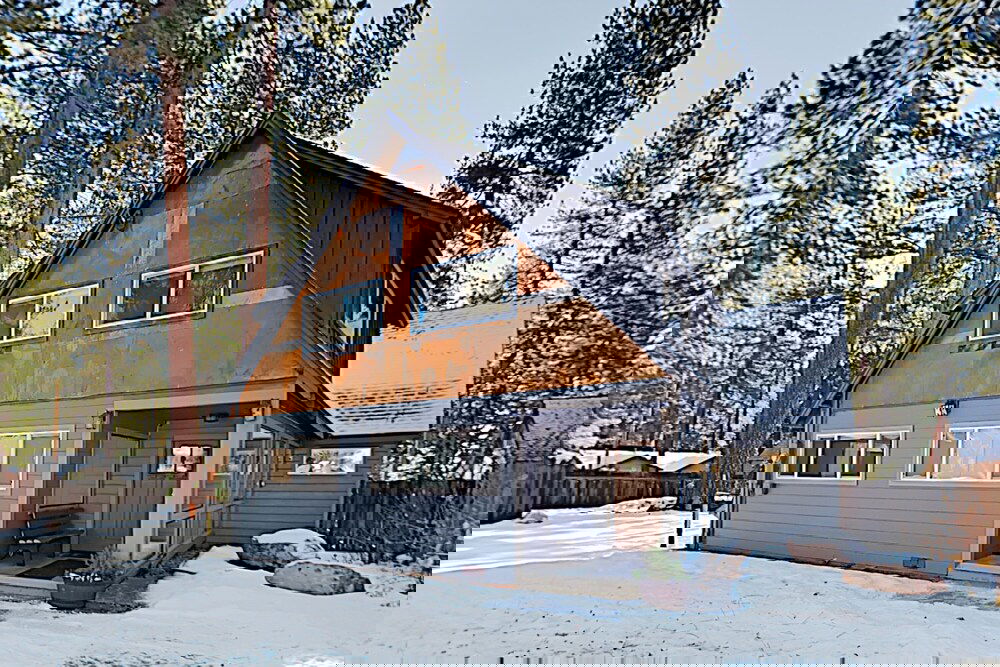 All Season Getaway Serene Backyard W / Hot Tub! 5 Bedroom Home - thumb 0