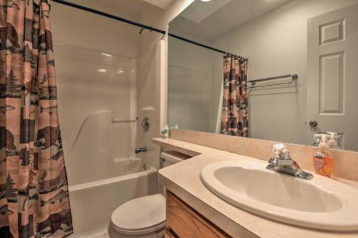 Camelback Mtn Ski Home W / Deck Near Waterpark! - thumb 2