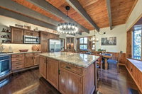 Lake Arrowhead Mtn. House w / Deck  Hot Tub