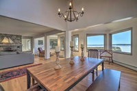 Plattsburgh Home w / Deck on Lake Champlain