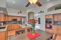 Gorgeous Goodyear Home w / Pool  Hot Tub