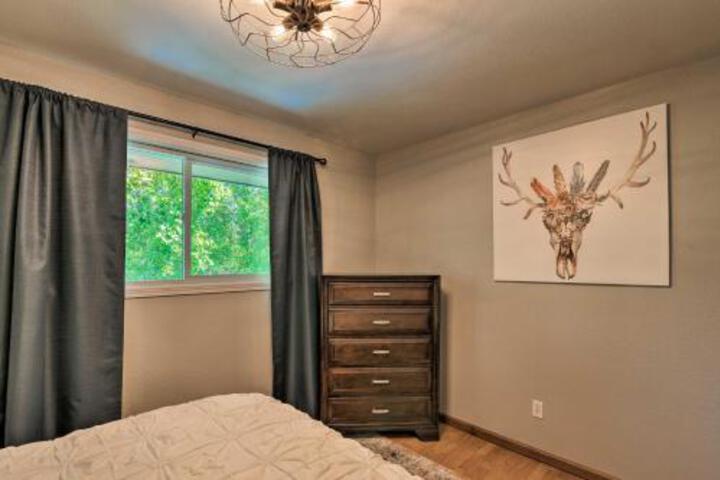 NEW Anchorage Home W / Theatre By Turnagain Arm! - thumb 0