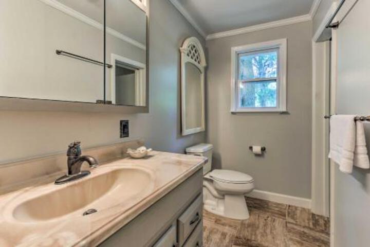 Updated Home Less Than 1 Mile To Old Town Bluffton! - thumb 2