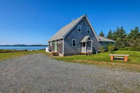 Shorefront House with Views 14 Mi to Acadia NP