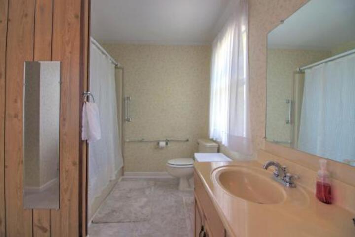 Savannah Area Home 1 Mi To Public Boat Dock! - thumb 0