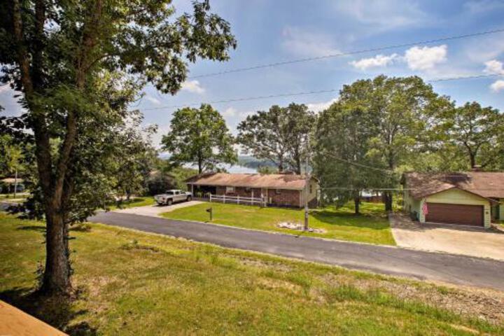 Shell Knob Home With Deck & Table Rock Lake View - thumb 2