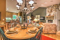 Stunning Beech Mountain Cabin w / PorchHearth