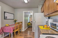 Private Solar Hill Downtown Bristol Cottage