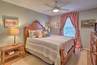 Waterfront Lake Travis Home with Pool Access