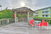 Emerald Isle Resort Condo with Beach Access