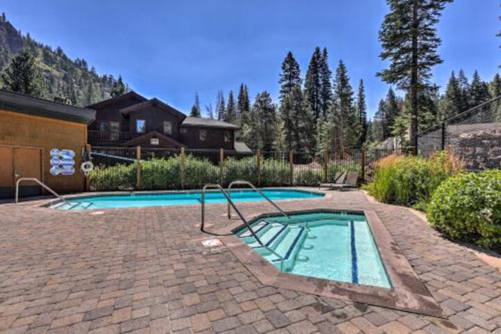 Cozy Alpine Meadows Townhome On The Truckee River! - thumb 1