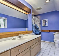 Cape Cod Home with Patio Grill  Beach Access - Accommodation Michigan