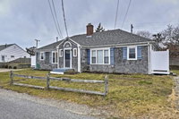 Classic Centerville Condo 3 Blocks from the Beach