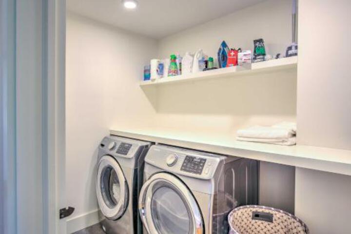 Pet Friendly House With Deck 10 Mi To Stowe Mtn! - thumb 4