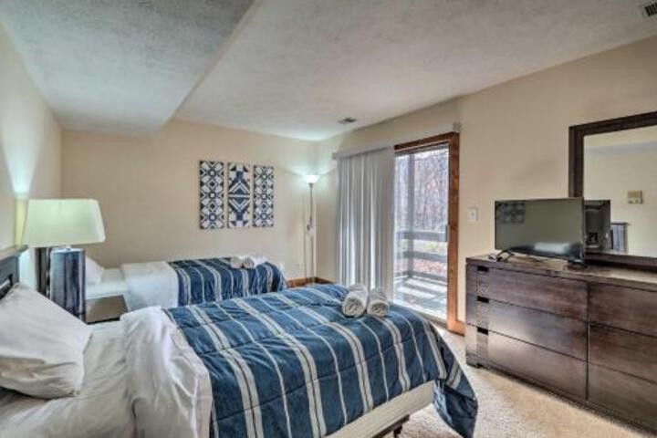 Lavish Camelback Mountain Retreat With Sauna! - thumb 1