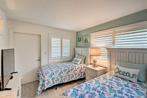 Coastal Downtown Naples Condo W / Pool Access! - thumb 0