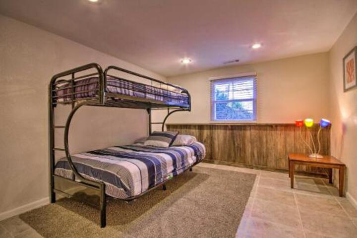 Fisherman Friendly Bull Shoals Home On Lake! - thumb 1