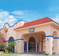 Travelodge Suites by Wyndham Kissimmee Orange - Accommodation Michigan