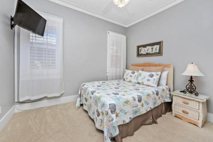 Happy Hour 1232970 - thumb 2