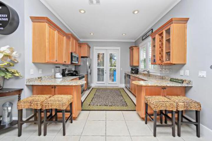 Happy Hour 1232970 - thumb 6