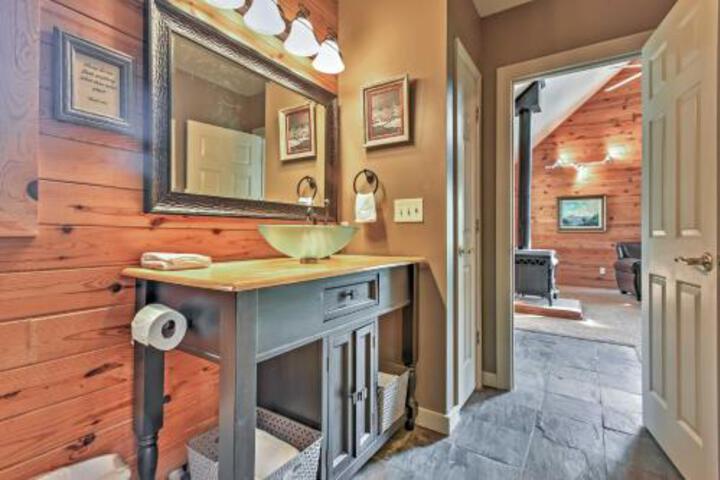 Hillside Cabin On 43 Acres With Private Lake & View! - thumb 2