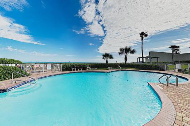 Sparkling Gulf Front Retreat W / Pool & Hot Tub Condo - thumb 1