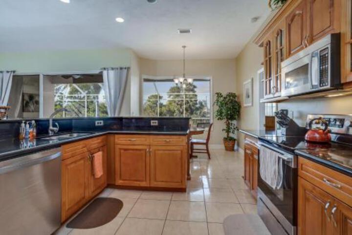 Peaceful Palms - thumb 6