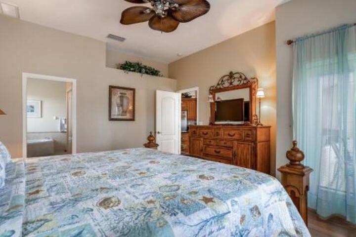 Peaceful Palms - thumb 1