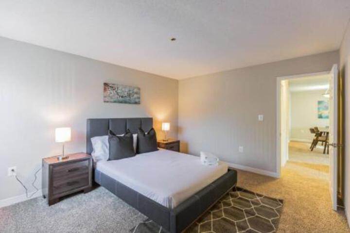 Spacious 2 Bedroom Flat + Fitness Center - thumb 3