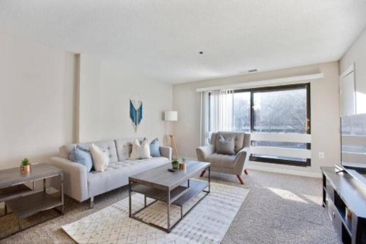 Spacious 2 Bedroom Flat + Fitness Center - thumb 6