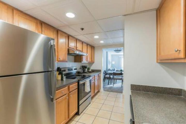 Spacious 2 Bedroom Flat + Fitness Center - thumb 1