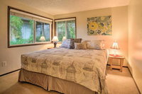 Oceanfront Home w / Seal Rock Beach Access  Views