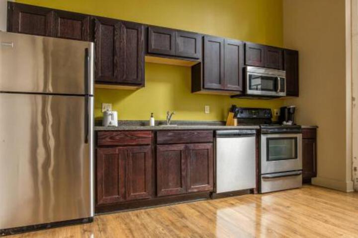 Historic & Relaxing 2BR Apt - thumb 4