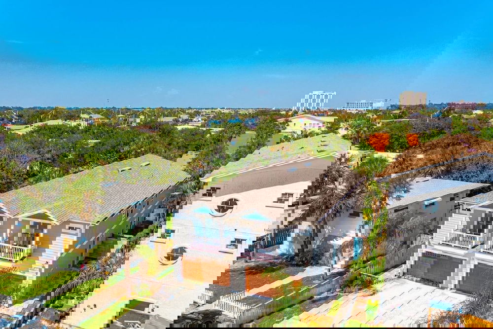 Sun-splashed Luxe Townhome - Walk To The Sand - thumb 4