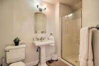 Quiet Retreat with Hot Tub  Sierra Mtn View