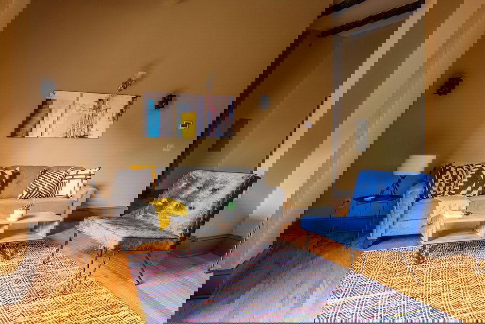 Frontdesk - 2015 East 4th Street Apts Downtown Cleveland - thumb 4