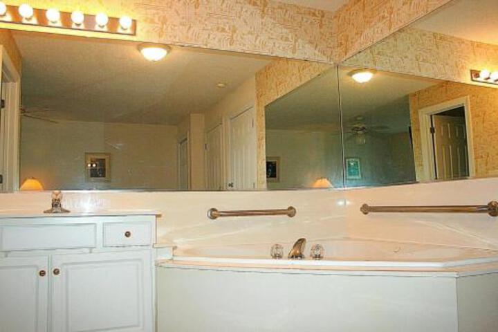 1404 Villa - thumb 0