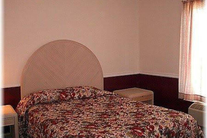 Palm Villa Suites - thumb 1