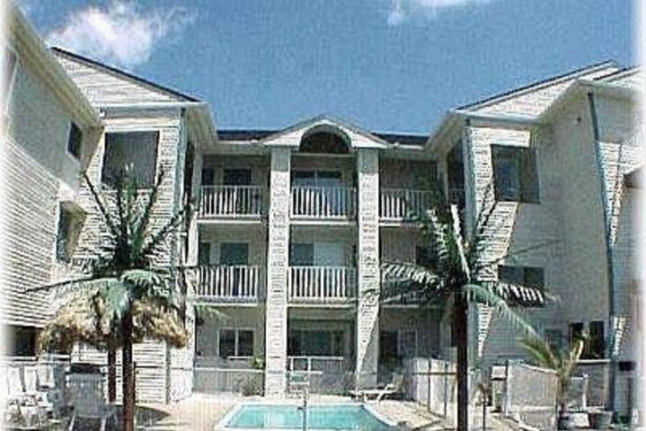 Palm Villa Suites - thumb 3