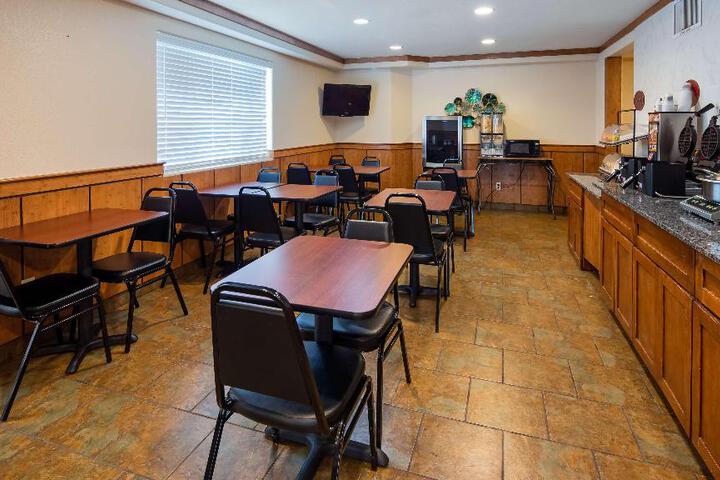 Econo Lodge - thumb 5