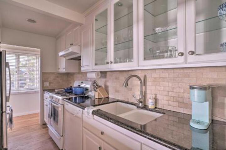 Laguna Beach Cottage W / Terrace + Ocean Views - thumb 5