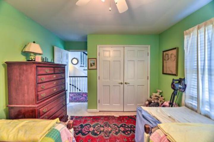 Large Beachfront Home With Boardwalk & Elevator - thumb 6