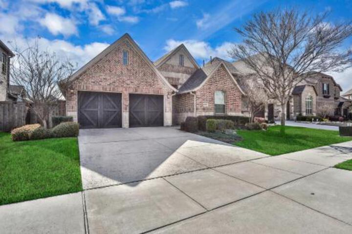 Frisco Star Retreat - thumb 5