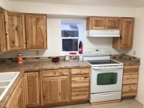 Alaska Heritage Hostel - thumb 1